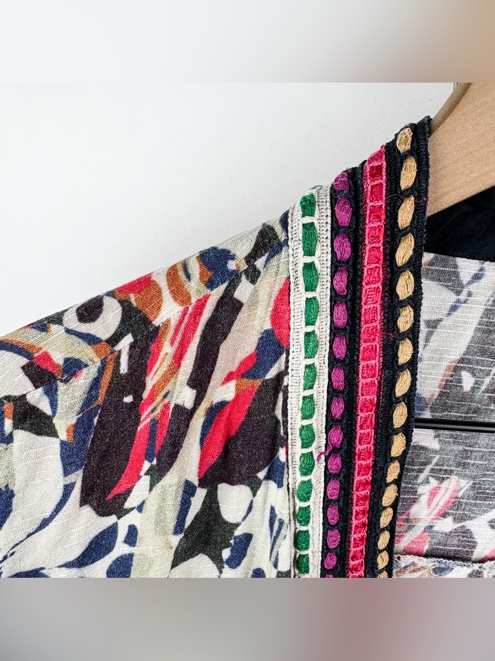 Anthropologie Conditions Apply Retro Floral Tiered Kimono Embroidered Patchwork - Picture 4 of 7